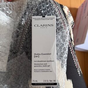 Clarins Hydra-Essentiel Matte Gel - White
